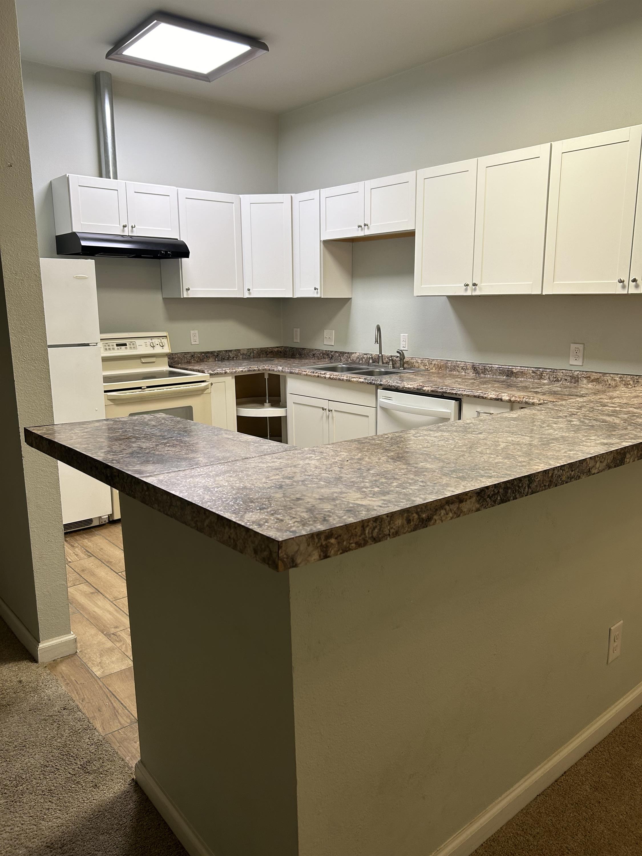 130 E. San Antonio B